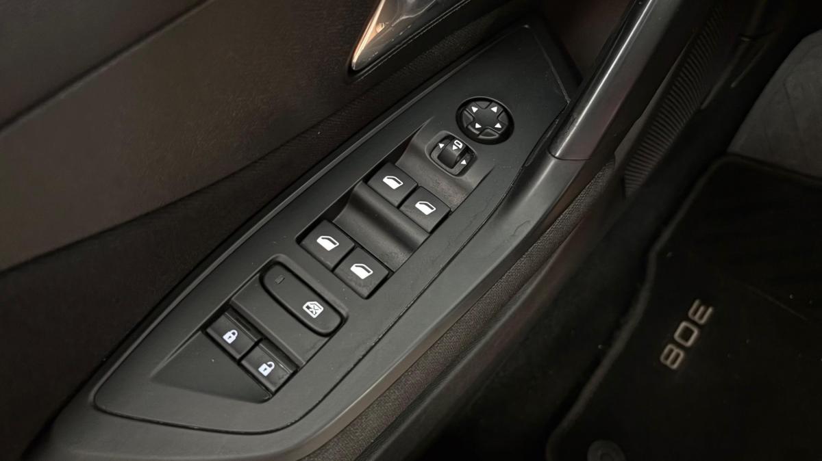 peugeot-308-sw-2022-diesel-1499cc
