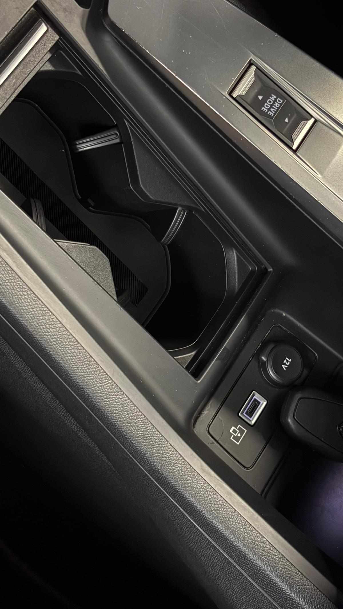 peugeot-308-sw-2022-diesel-1499cc