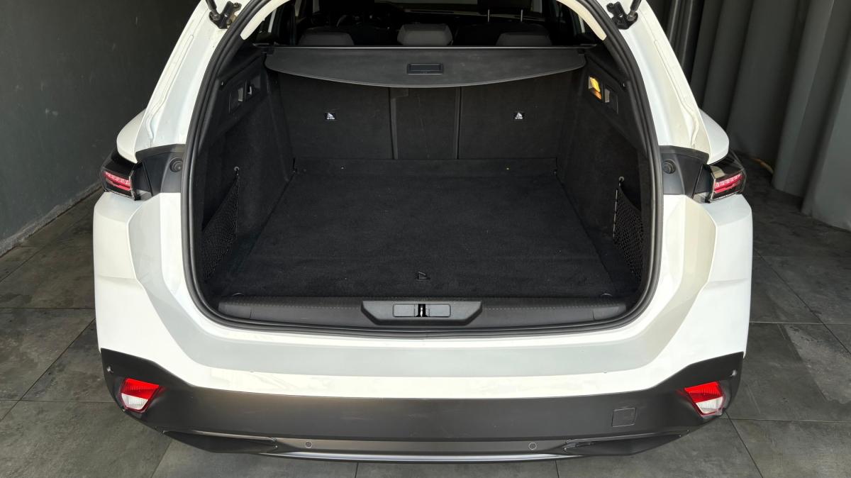 peugeot-308-sw-2022-diesel-1499cc
