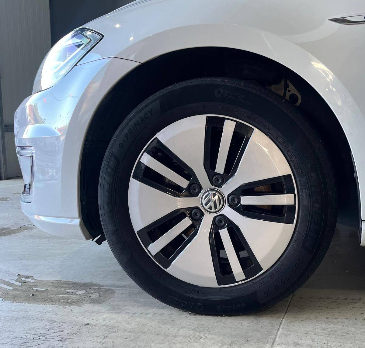 volkswagen-golf-2018-eletrico-500cc