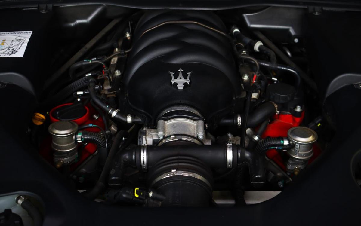 maserati-granturismo-2011-gasolina-4691cc
