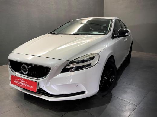 volvo-v40-2018-diesel-1969cc
