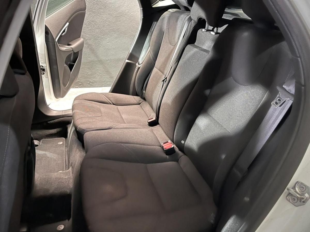 volvo-v40-2018-diesel-1969cc