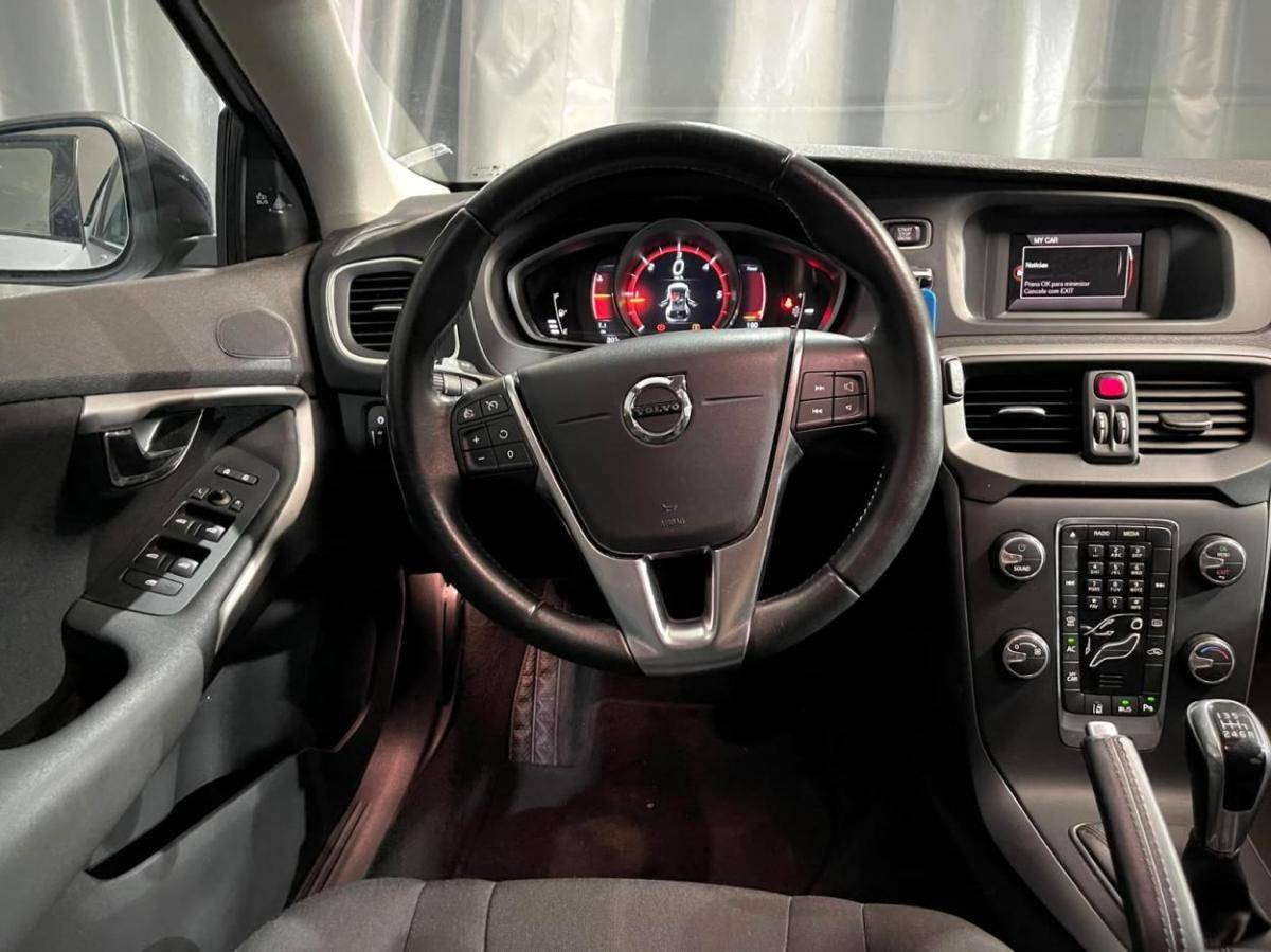 volvo-v40-2018-diesel-1969cc