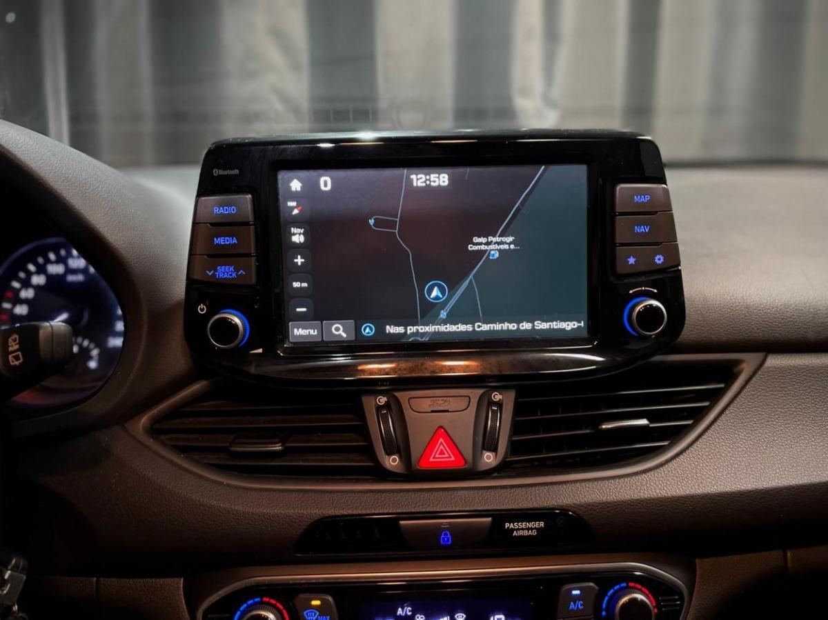 hyundai-i30-2018-gasolina-998cc