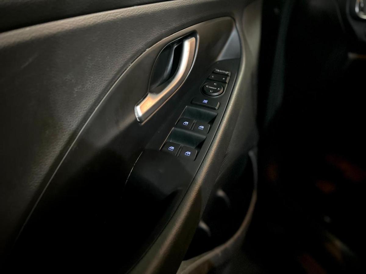 hyundai-i30-2018-gasolina-998cc