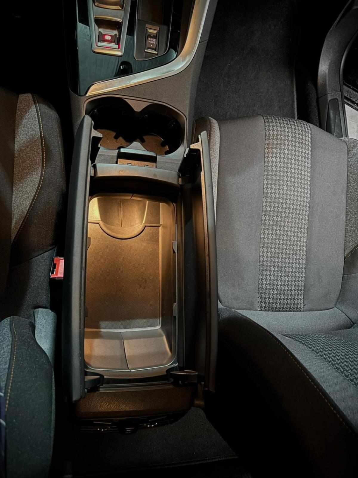 peugeot-5008-2022-diesel-1499cc