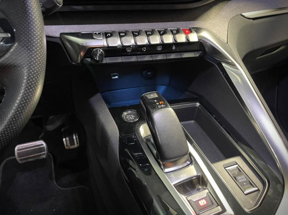 peugeot-3008-2022-hibrido-a-gasolina-1598cc