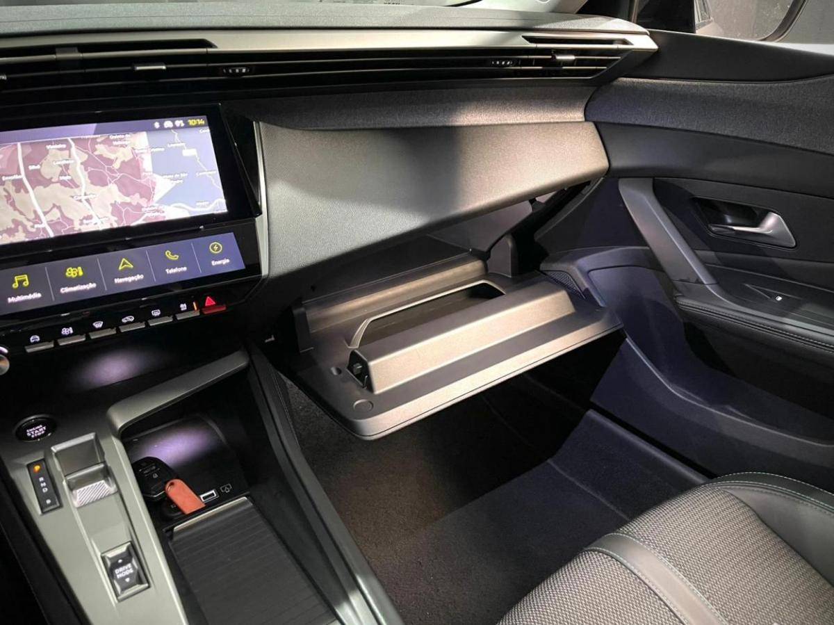peugeot-308-2023-hibrido-a-gasolina-1598cc