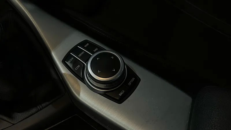 bmw-serie-1-2019-diesel-1496cc