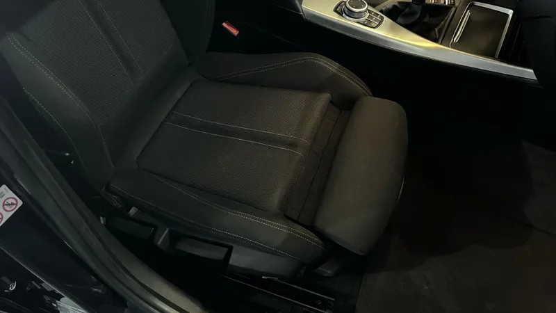 bmw-serie-1-2019-diesel-1496cc