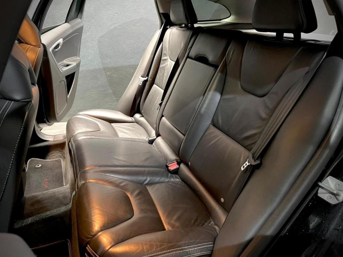 volvo-v60-2018-hibrido-a-diesel-2400cc