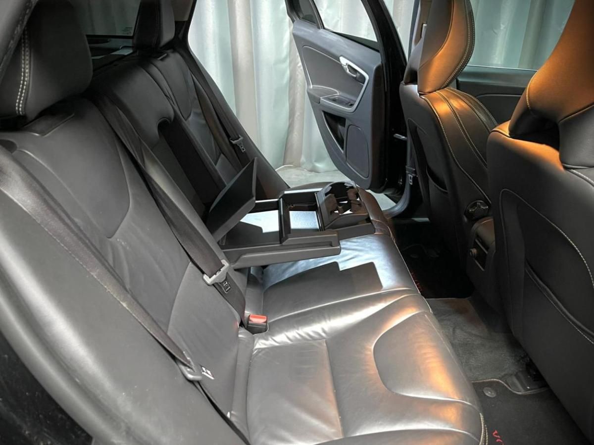 volvo-v60-2018-hibrido-a-diesel-2400cc