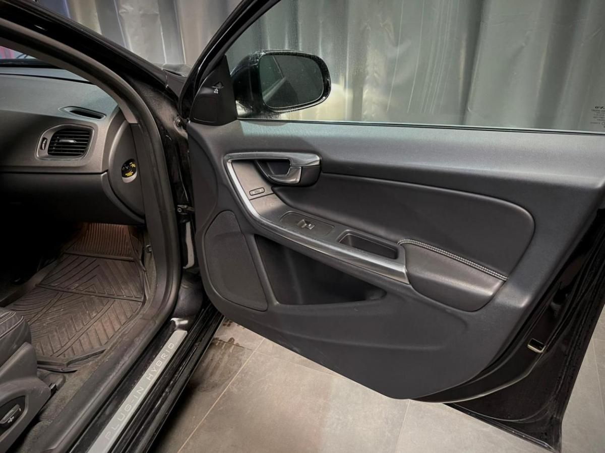 volvo-v60-2018-hibrido-a-diesel-2400cc