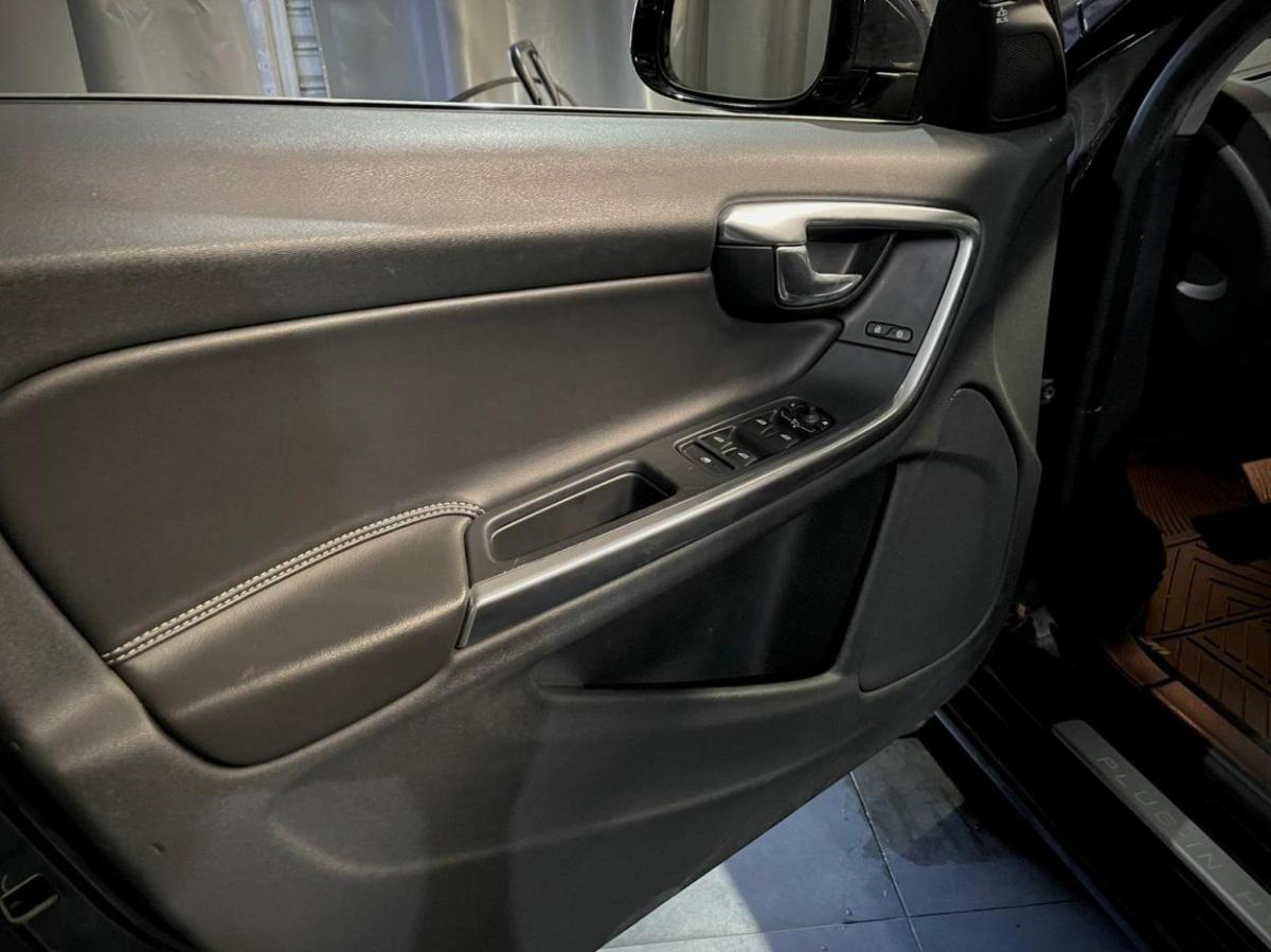 volvo-v60-2018-hibrido-a-diesel-2400cc