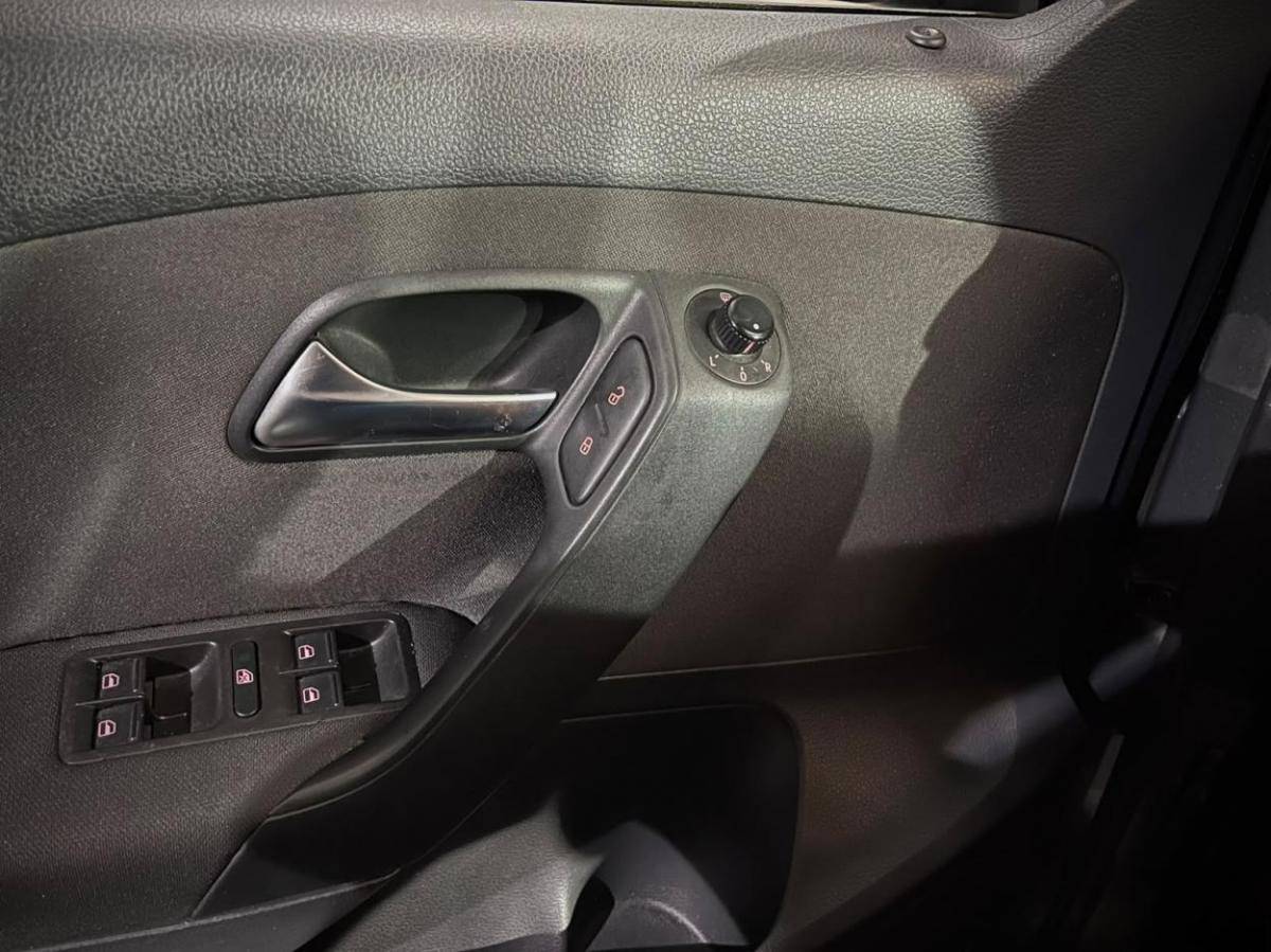 volkswagen-polo-2010-diesel-1598cc