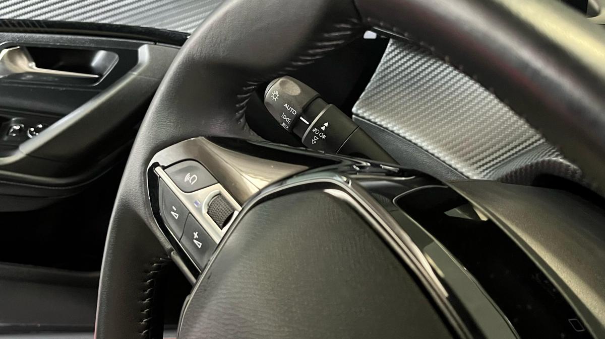 peugeot-2008-2022-eletrico-500cc