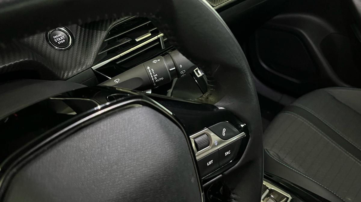 peugeot-2008-2022-eletrico-500cc