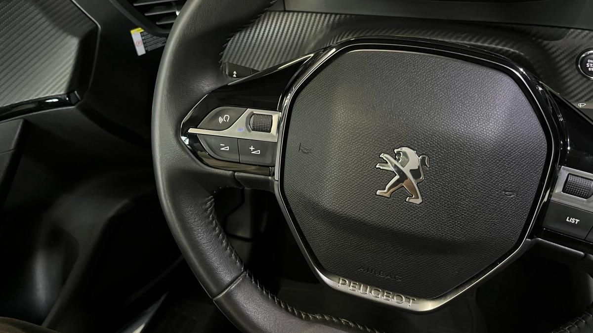 peugeot-2008-2022-eletrico-500cc