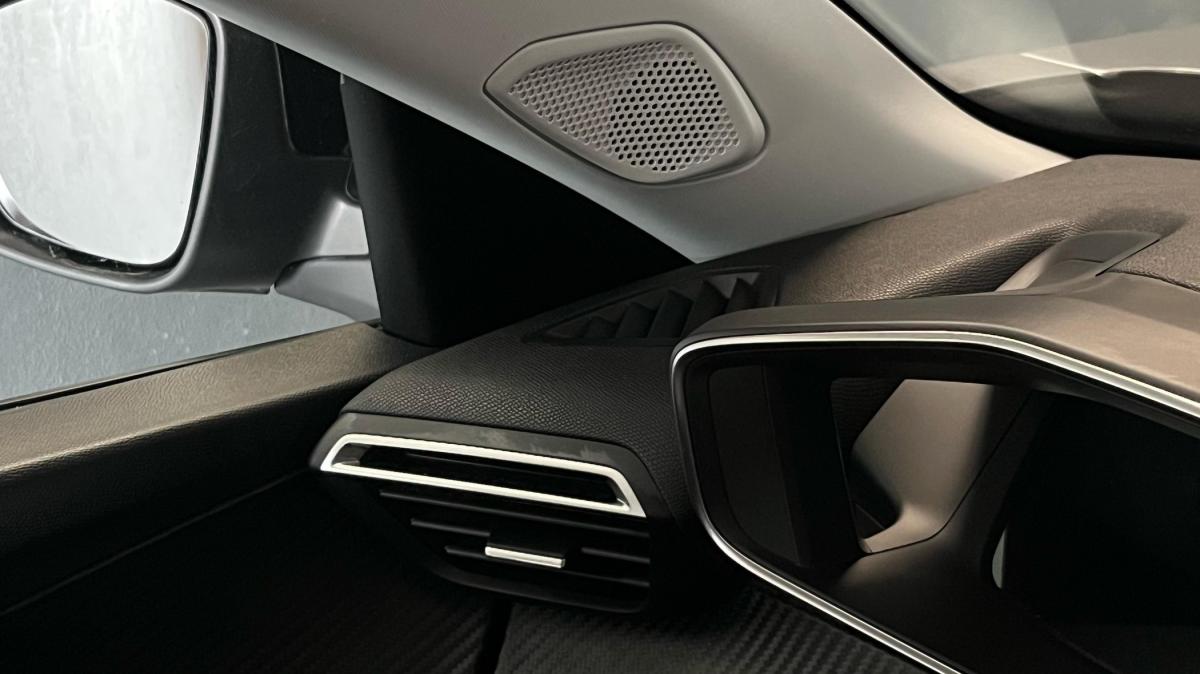 peugeot-2008-2022-eletrico-500cc