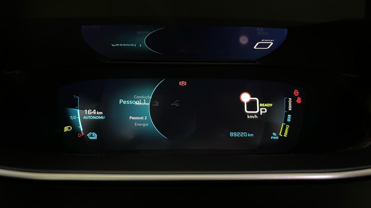 peugeot-2008-2022-eletrico-500cc