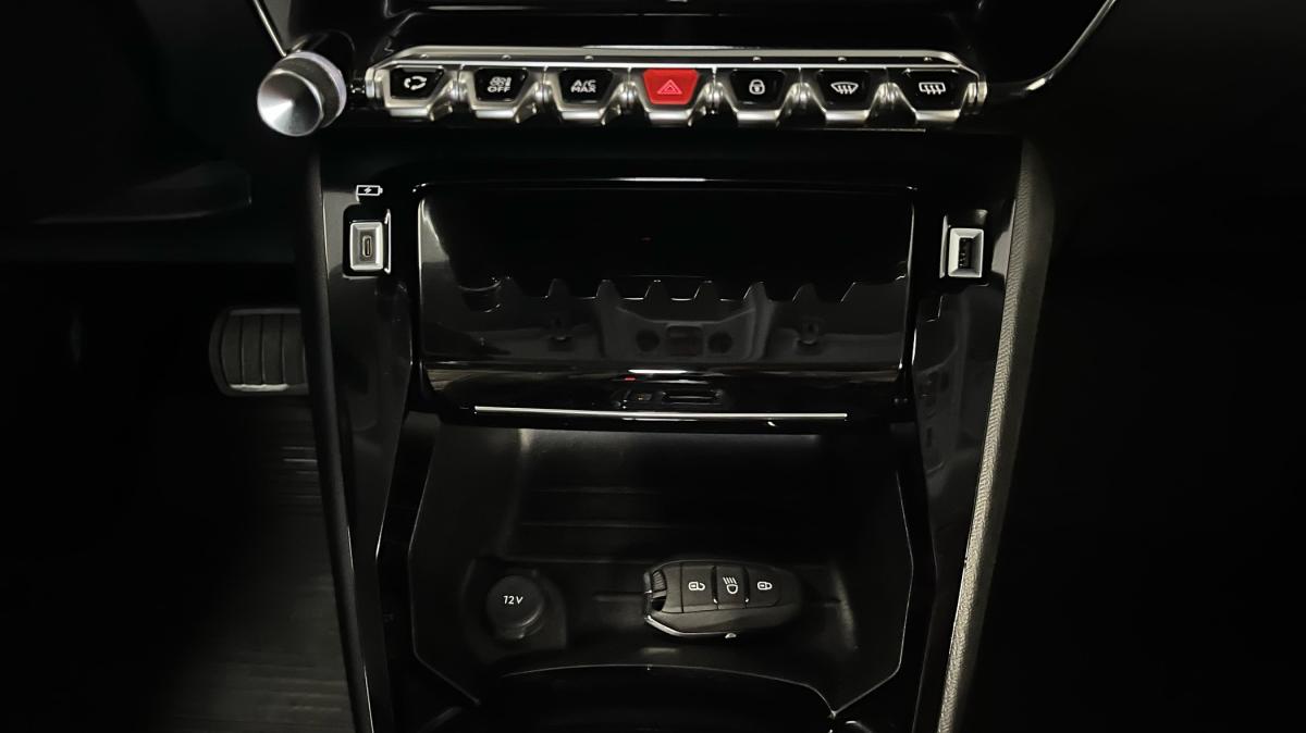 peugeot-2008-2022-eletrico-500cc