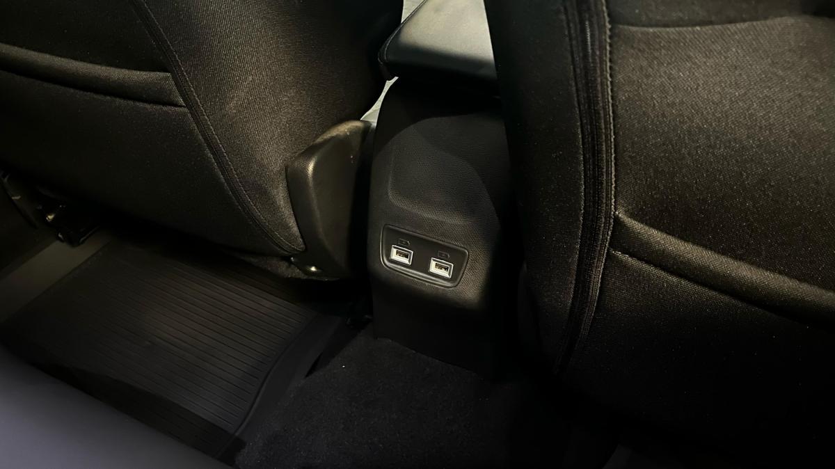peugeot-2008-2022-eletrico-500cc