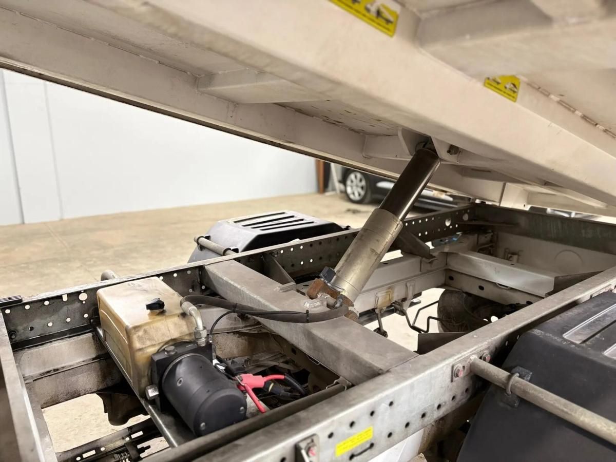 mercedes-benz-sprinter-2020-diesel-2143cc