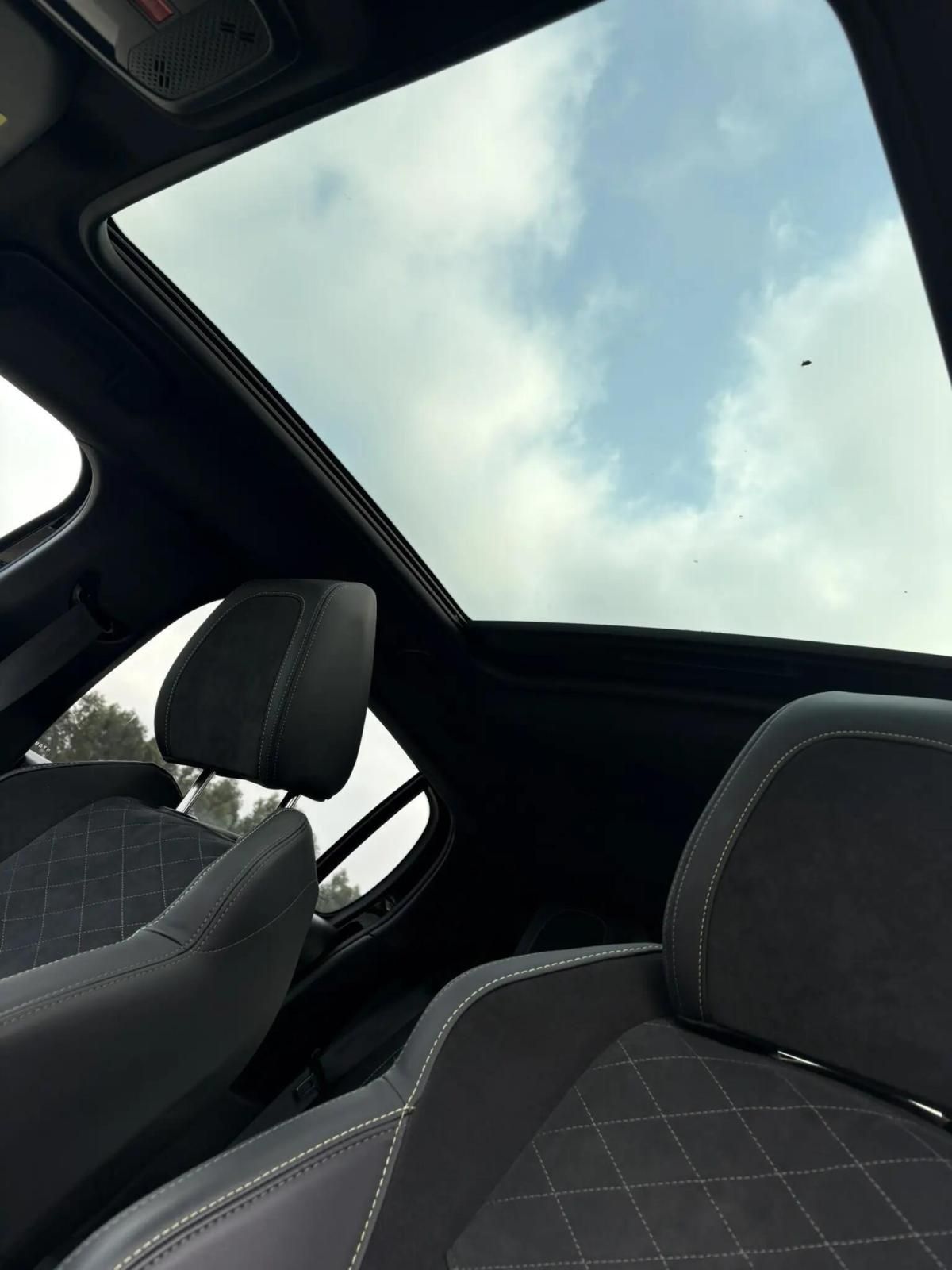 peugeot-e-208-2023-eletrico-0cc