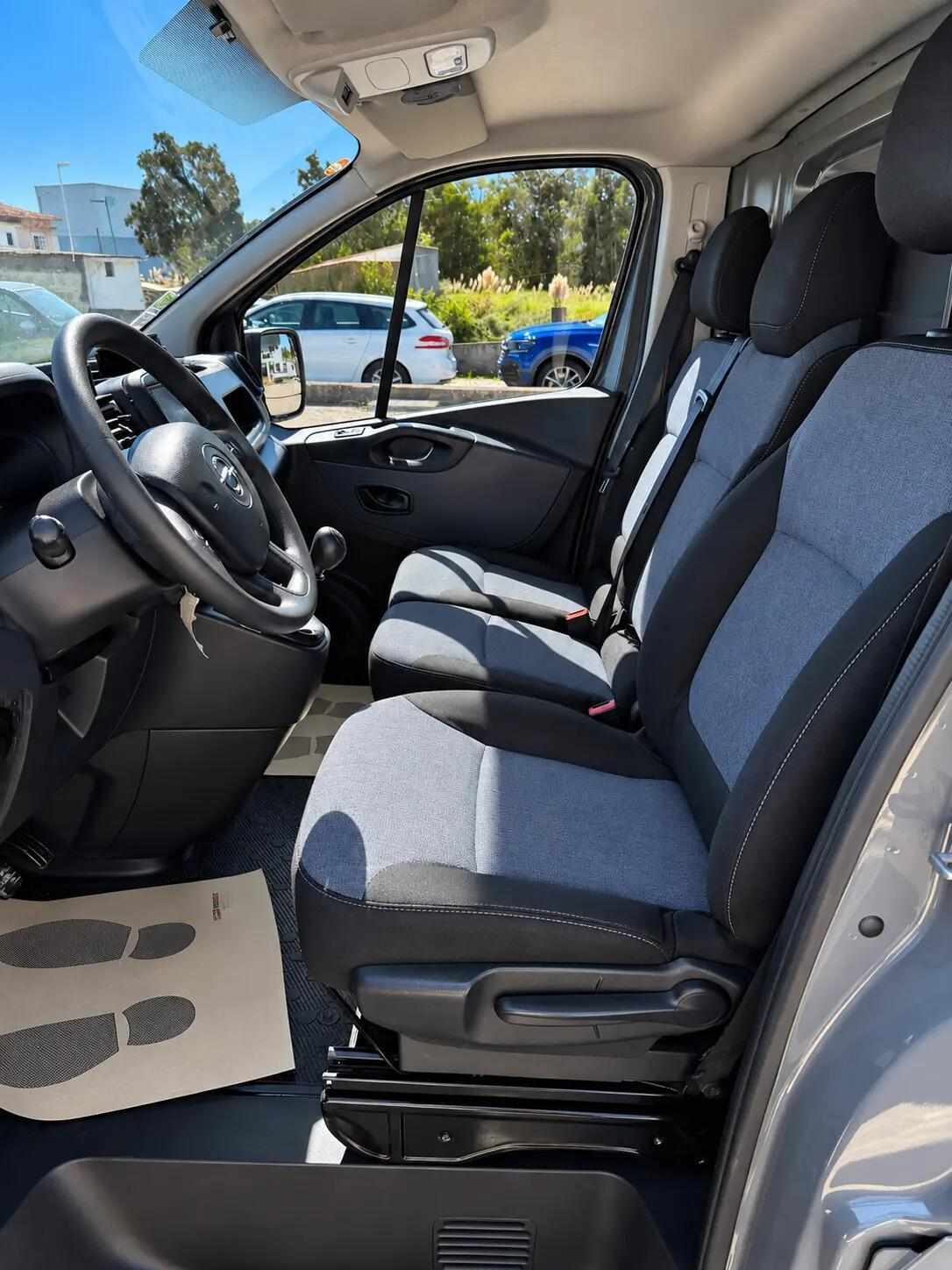 opel-vivaro-2019-diesel-1598cc