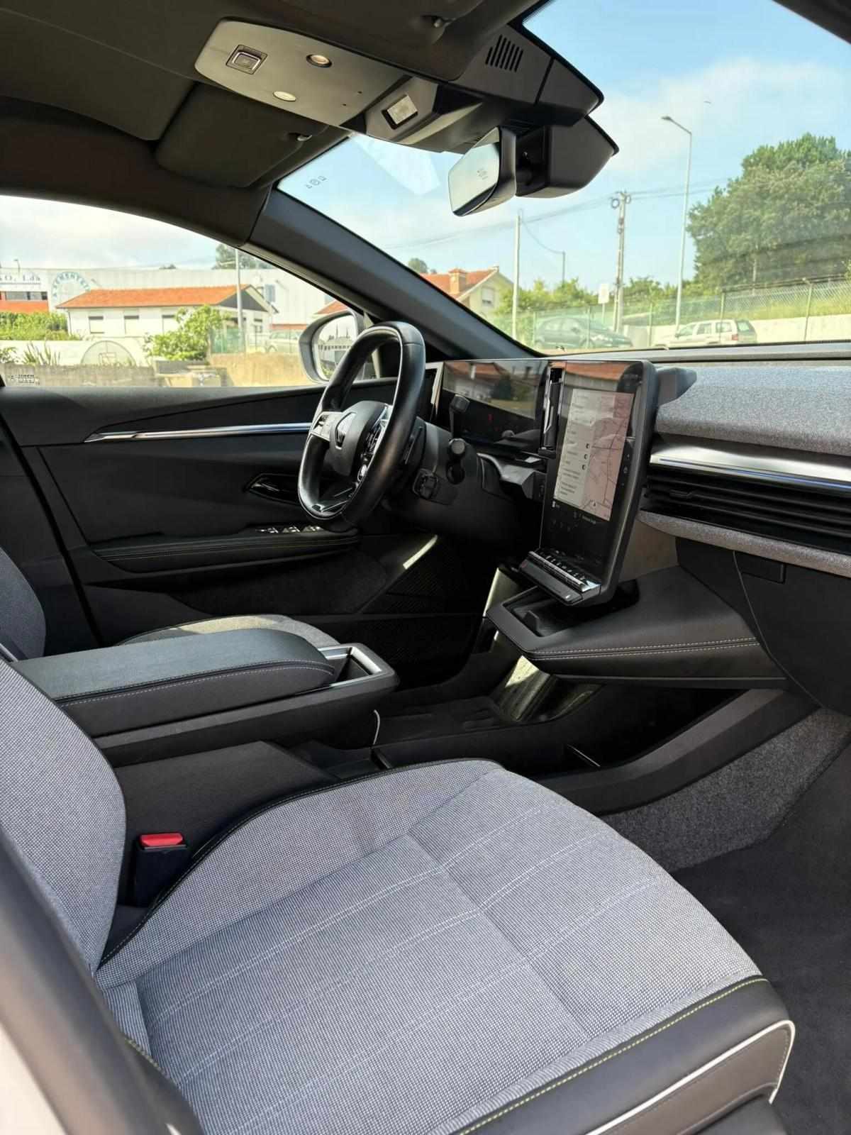 renault-megane-e-tech-2022-eletrico-0cc