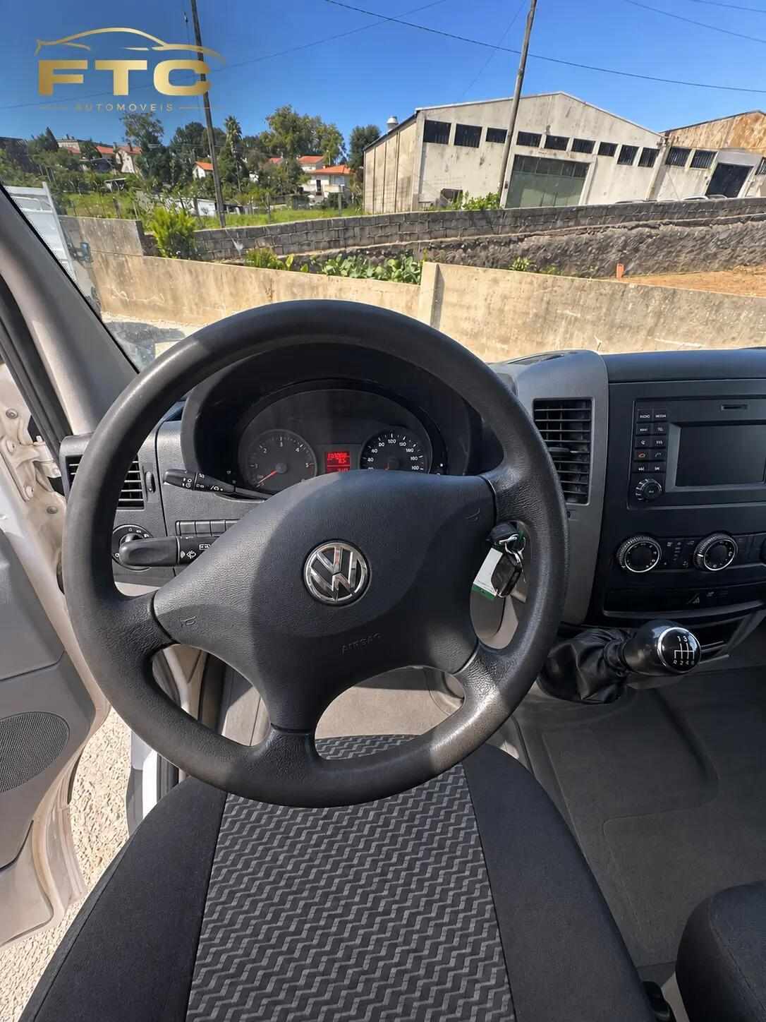 volkswagen-crafter-2014-diesel-1968cc