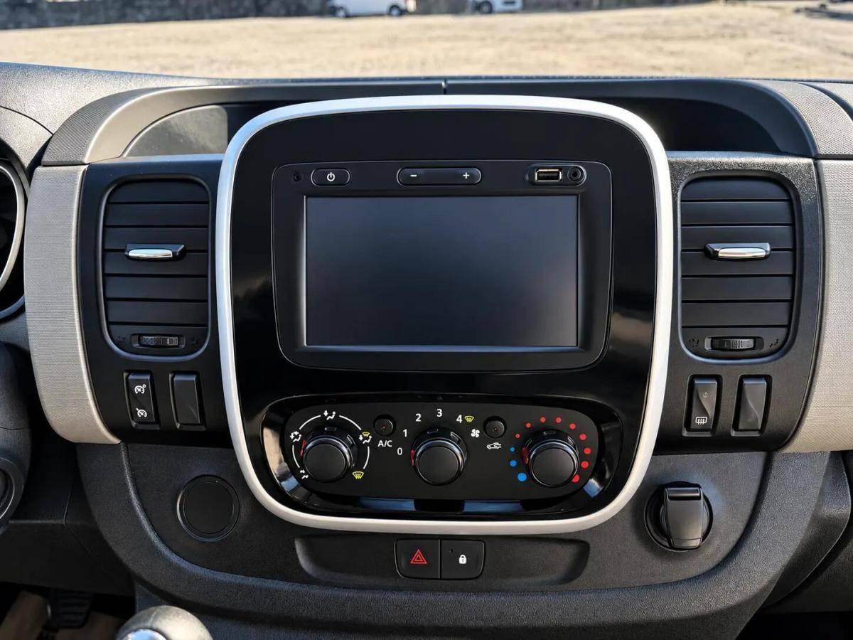renault-trafic-2017-diesel-1598cc