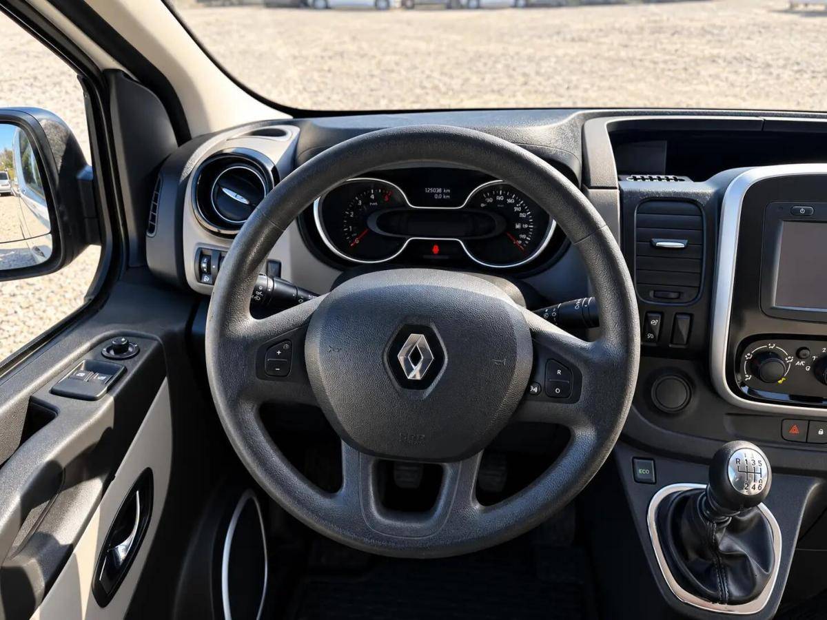 renault-trafic-2017-diesel-1598cc
