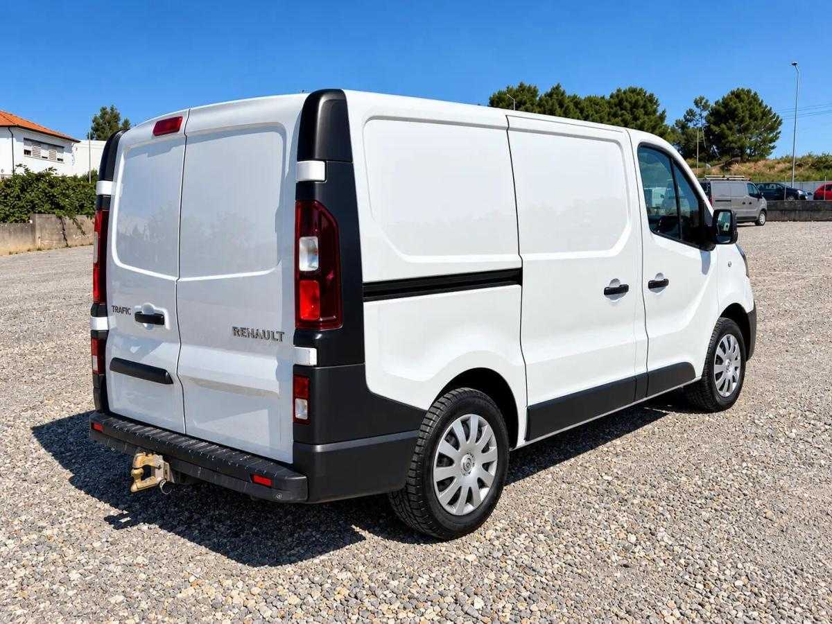 renault-trafic-2018-diesel-1598cc