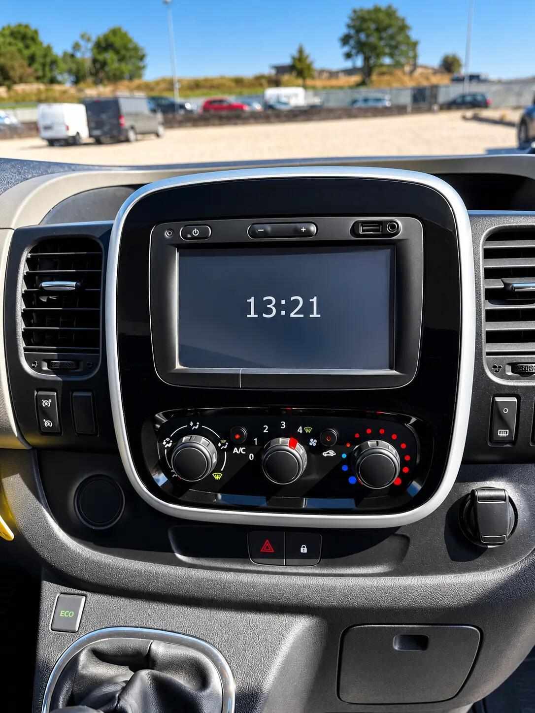 renault-trafic-2018-diesel-1598cc