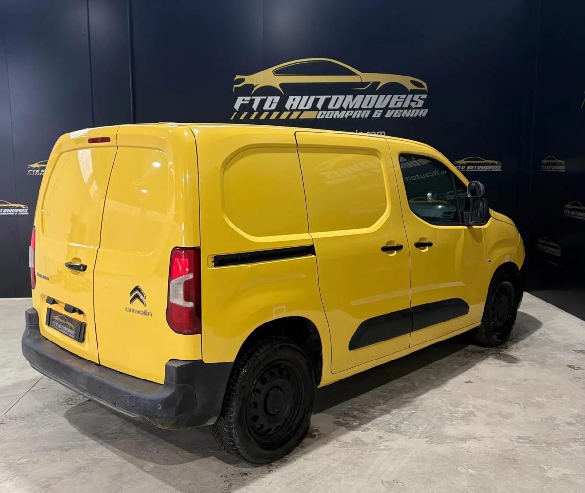 citroen-berlingo-2021-gasolina-1199cc