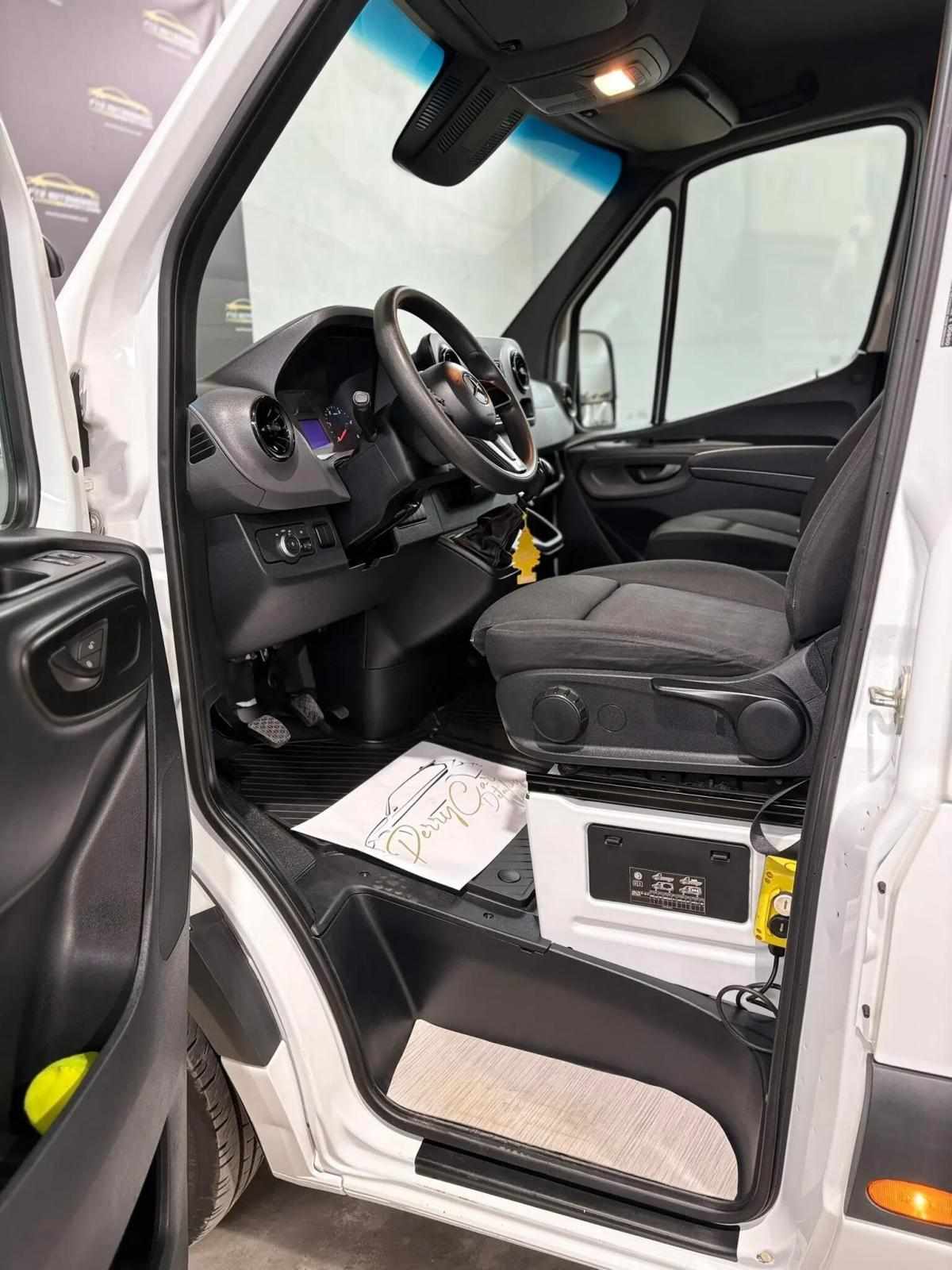 mercedes-benz-sprinter-2019-diesel-2143cc