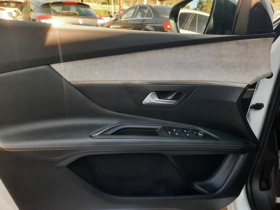 peugeot-3008-2021-hibrido-a-gasolina-1598cc