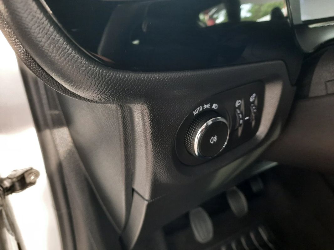 opel-corsa-2025-gasolina-1199cc