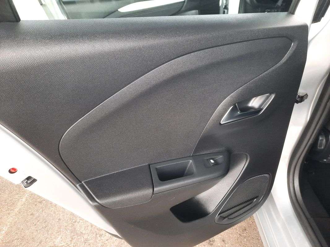 opel-corsa-2025-gasolina-1199cc