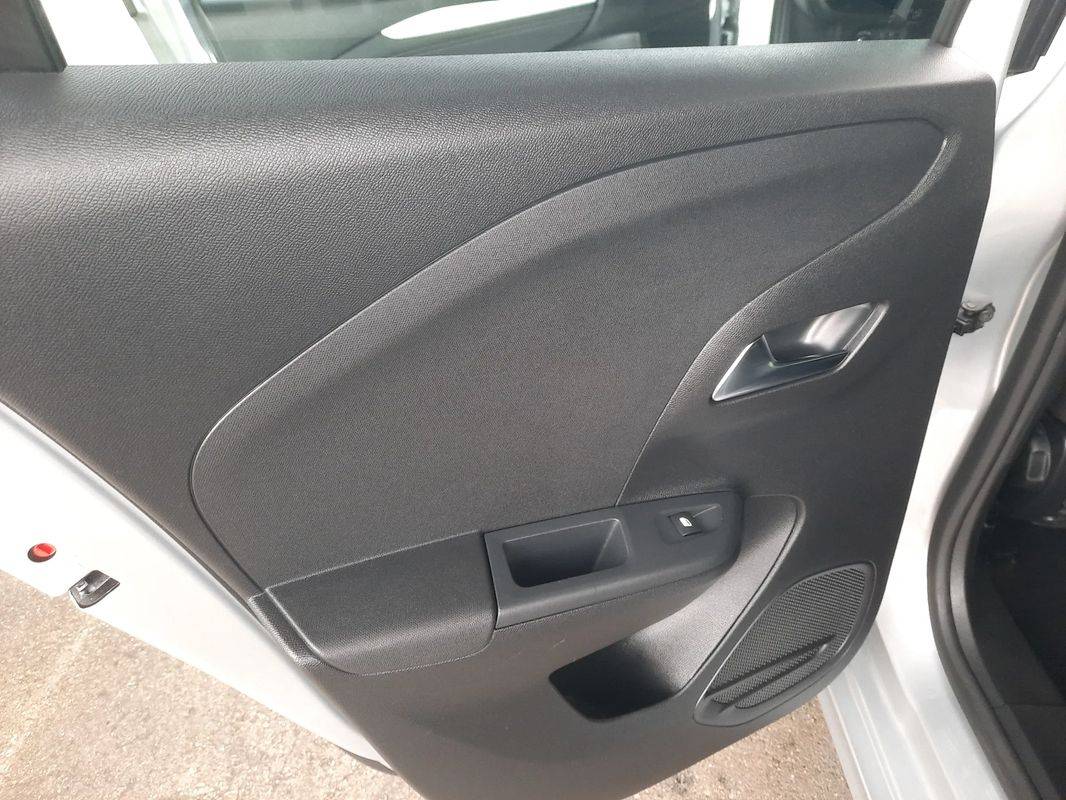 opel-corsa-2025-gasolina-1199cc