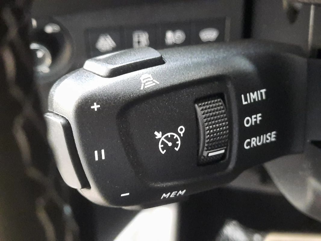 ds-ds-7-crossback-2022-hibrido-a-gasolina-1598cc