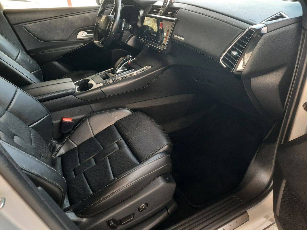 ds-ds-7-crossback-2022-hibrido-a-gasolina-1598cc