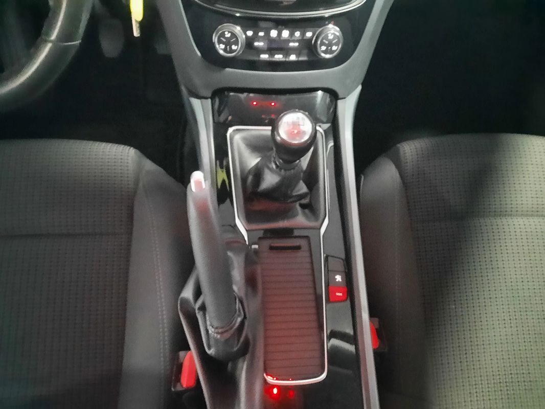 peugeot-508-sw-2017-diesel-1560cc