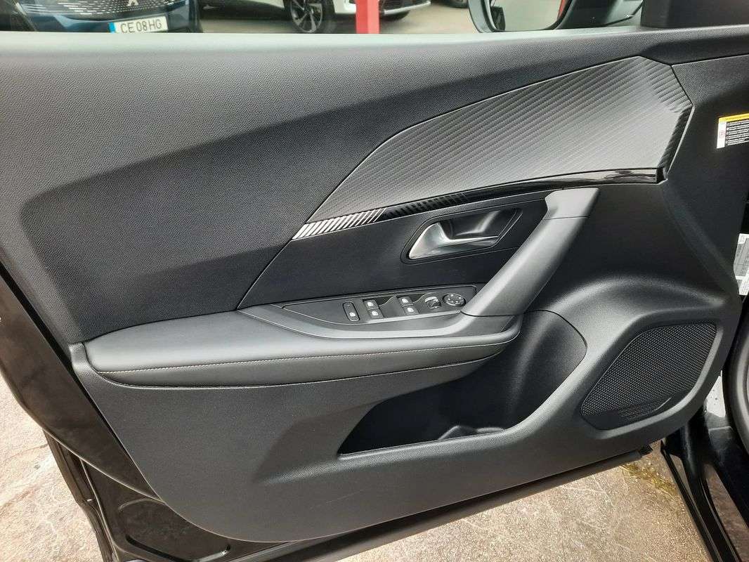 peugeot-2008-2025-gasolina-1199cc