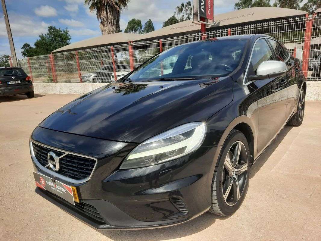 volvo-v40-2017-diesel-1969cc