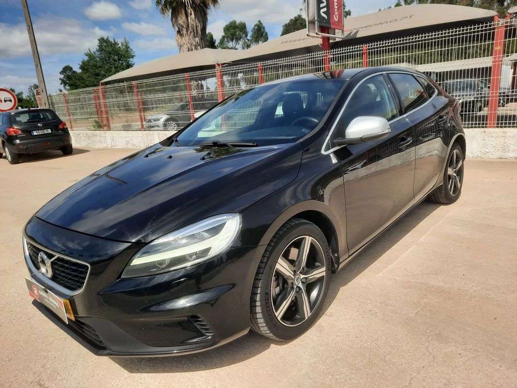 volvo-v40-2017-diesel-1969cc