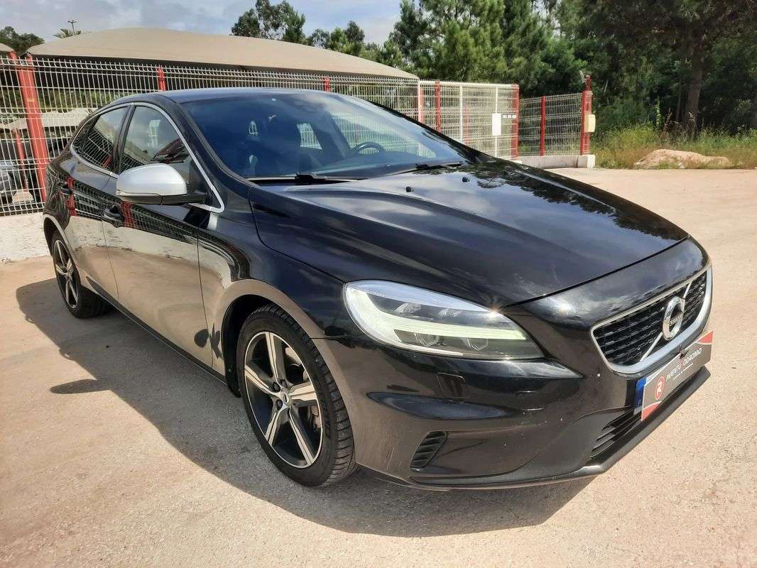 volvo-v40-2017-diesel-1969cc