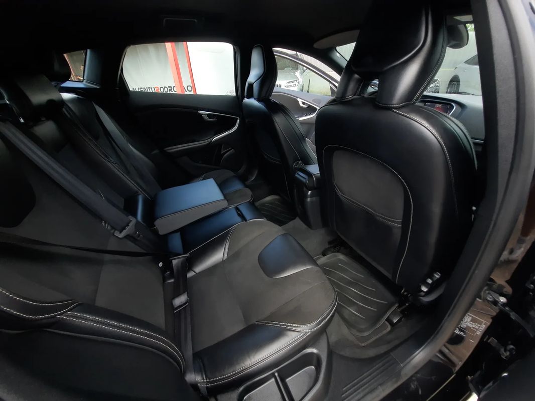 volvo-v40-2017-diesel-1969cc